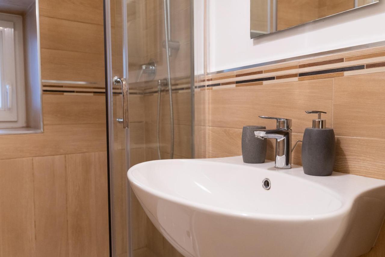 Four Luxury Apartment Palermo Exterior photo